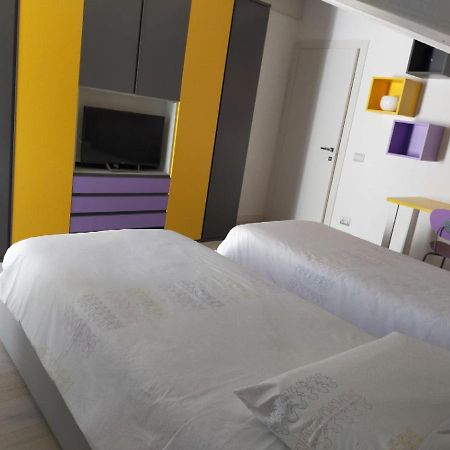 Sweet Dream Deluxe Apartment Сірміоне Екстер'єр фото