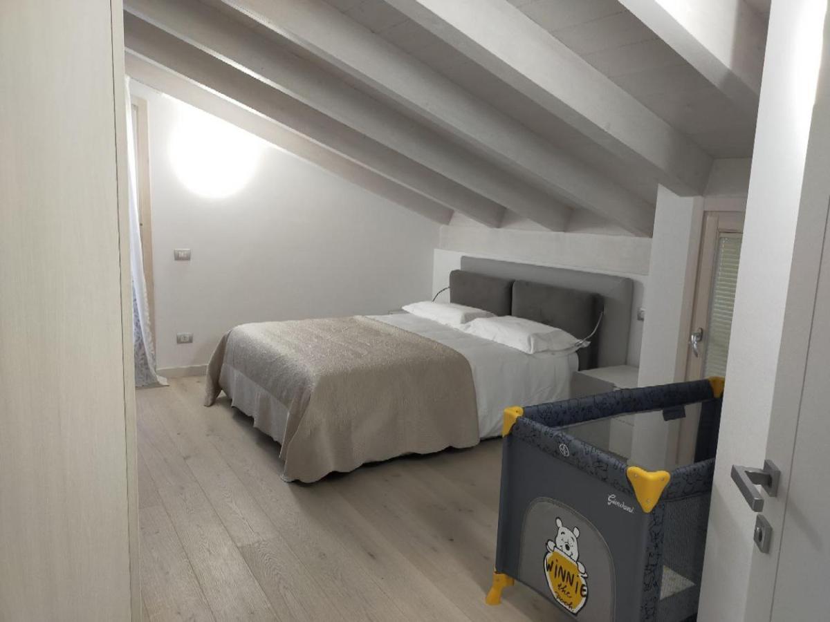 Sweet Dream Deluxe Apartment Сірміоне Екстер'єр фото
