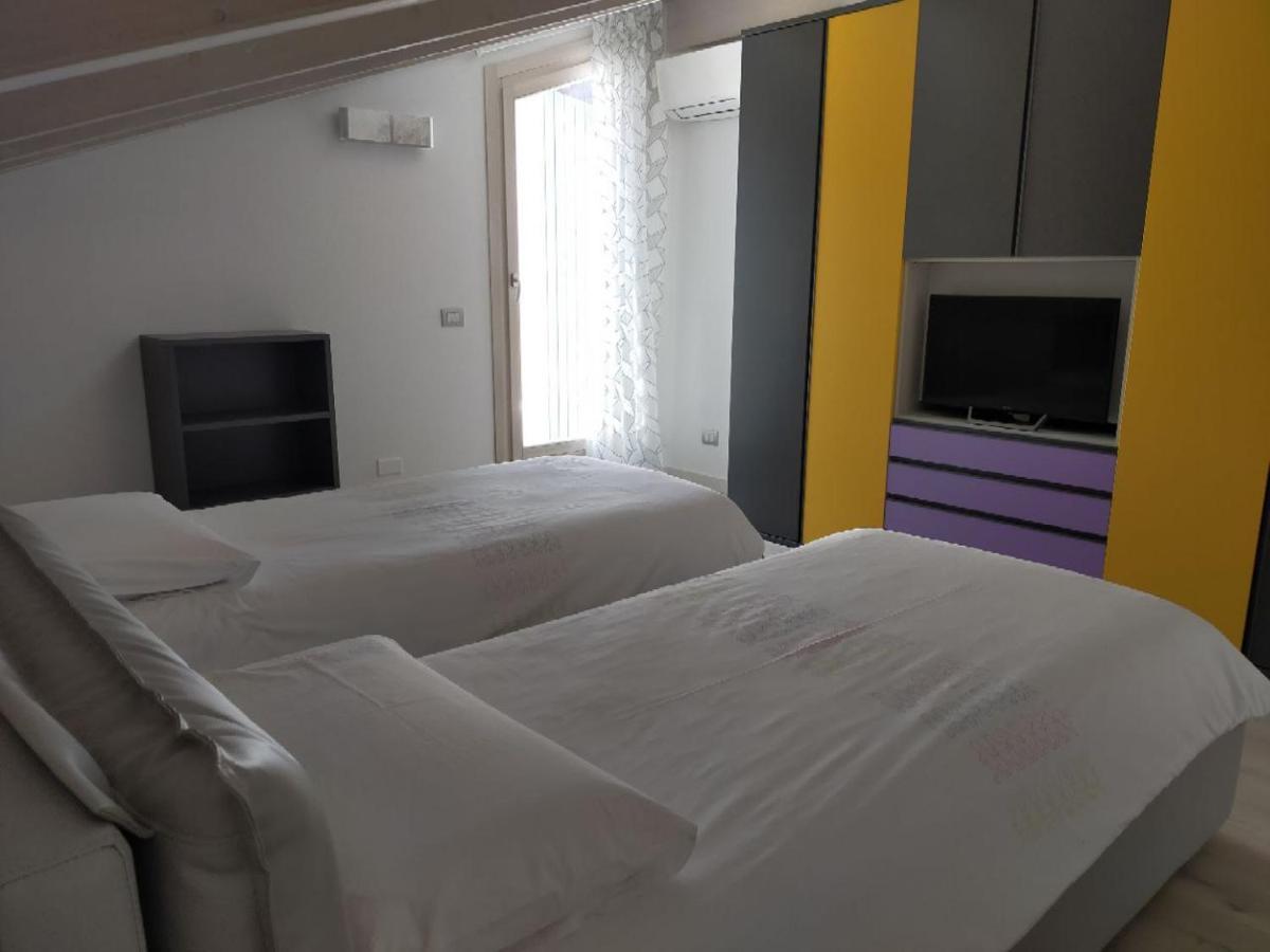 Sweet Dream Deluxe Apartment Сірміоне Екстер'єр фото