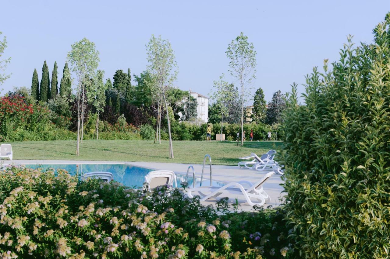 Sweet Dream Deluxe Apartment Сірміоне Екстер'єр фото