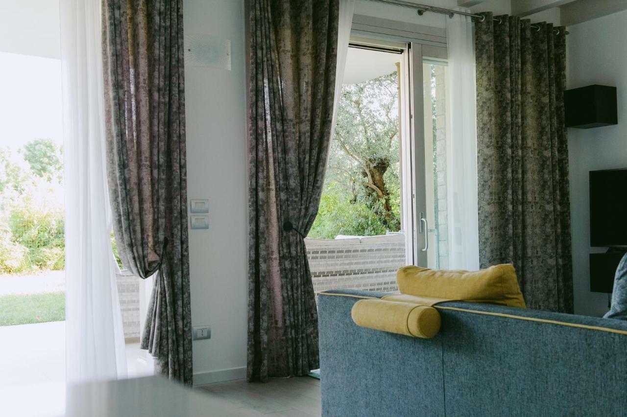Sweet Dream Deluxe Apartment Сірміоне Екстер'єр фото