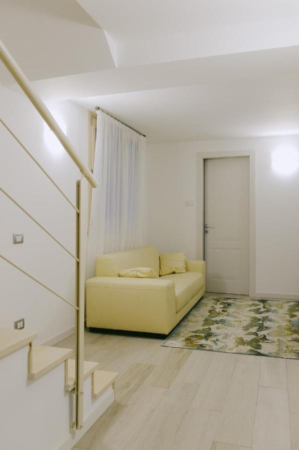 Sweet Dream Deluxe Apartment Сірміоне Екстер'єр фото